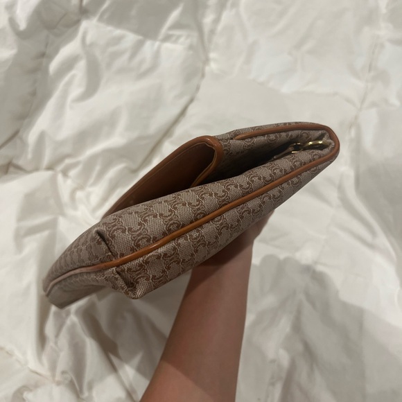 Celine Vtg macadam triomphe fold over clutch - Picture 7 of 16